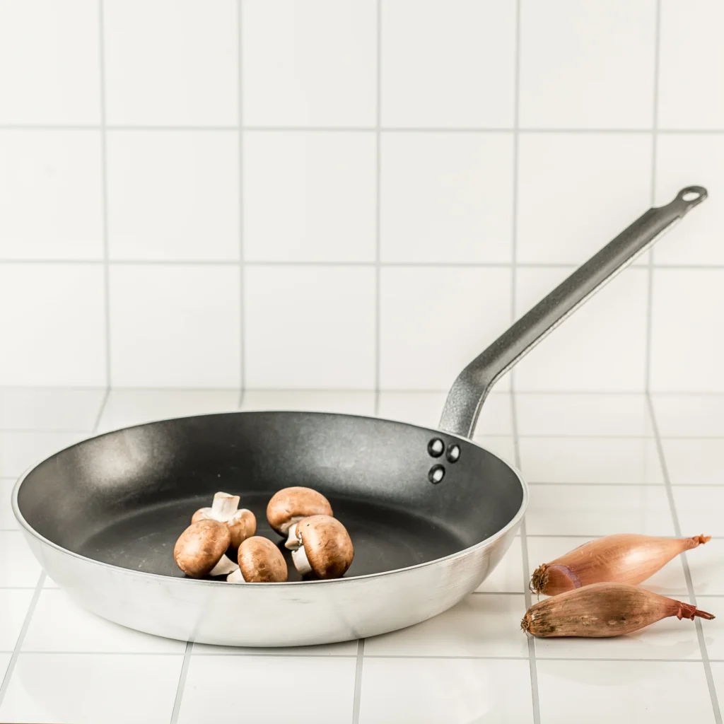 stekepanne med non-stick belegg