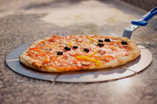 Pizzabrett m/ Håndtak 450 mm. 6 Biter