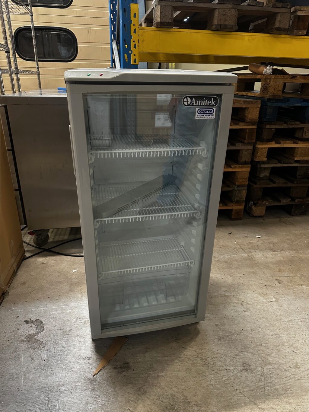 Amitek Brusskap 100 Liter.