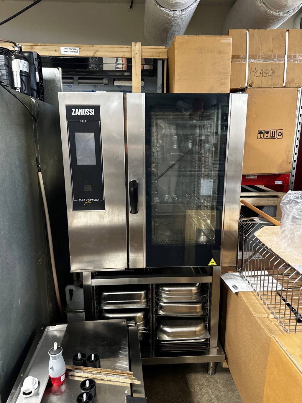 Zanussi / Electrolux kombidamper 10x 1/1GN m/ understell 400V fra 2018!