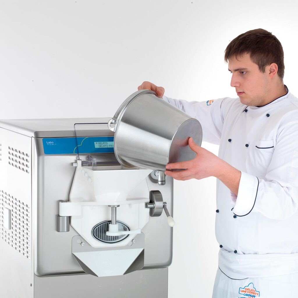 Iskremmaskin Labotronic 20 30 XPL P Gelato batchfryser påfylling