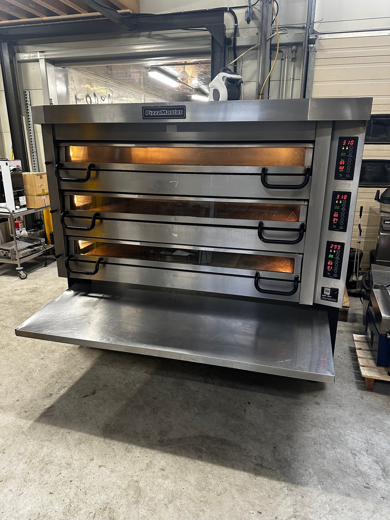 Pizzamaster 843ED 8+8+8x 40cm Pizza