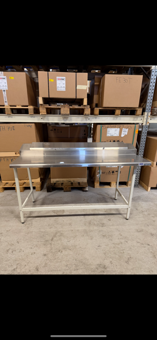 Rustfri benk 160x65 med garnityr / drink tilbehør renne