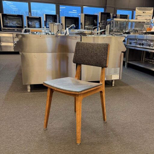 Restaurant / Cafe stoler i flere farger
