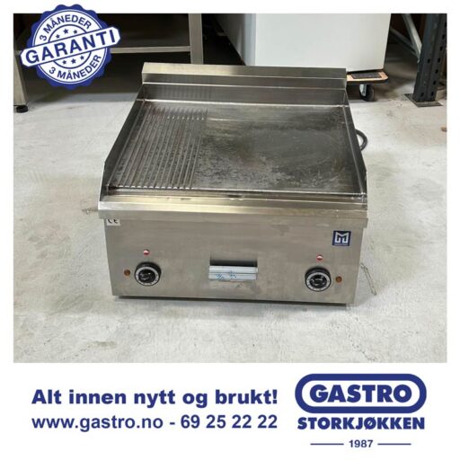 Mastro Flatgrill 60×60 cm 2/3 Slett +1/3 Riflet ( Lite brukt )